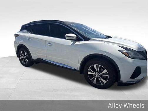 White 2019 Nissan Murano SV