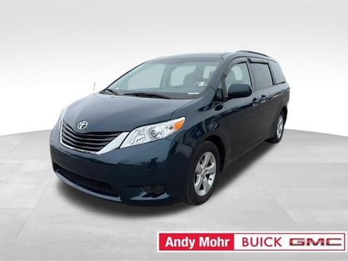 2011 Toyota Sienna LE