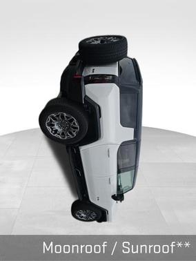 White 2025 GMC HUMMER EV SUV 3X