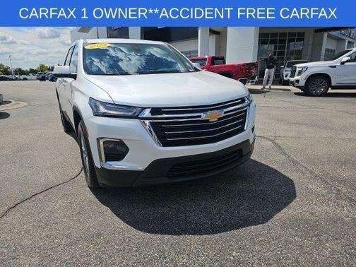 2023 Chevrolet Traverse LT Cloth