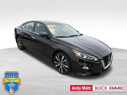 Super Black 2021 Nissan Altima 2.5 Platinum