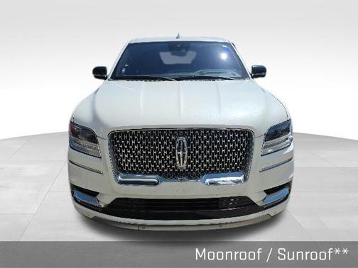 White 2020 Lincoln Navigator Reserve