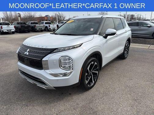 White Diamond 2024 Mitsubishi Outlander SE
