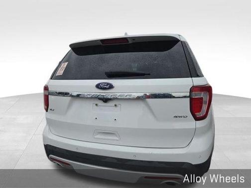 Oxford White 2016 Ford Explorer XLT