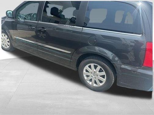 2012 Chrysler Town & Country Touring