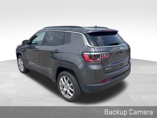 2022 Jeep Compass Latitude Lux