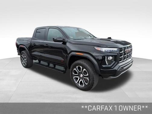Onyx Black 2024 GMC Canyon AT4