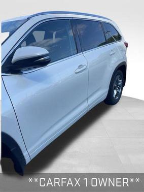 Blizzard Pearl 2019 Toyota Highlander
