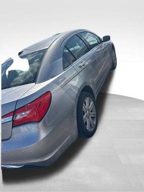 2013 Chrysler 200 LX