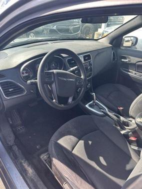 2013 Chrysler 200 LX