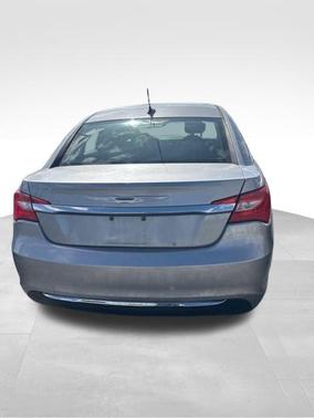 2013 Chrysler 200 LX