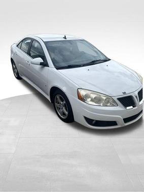 White 2009 Pontiac G6 SE