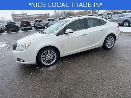 White Diamond Clearcoat 2013 Buick Verano Base