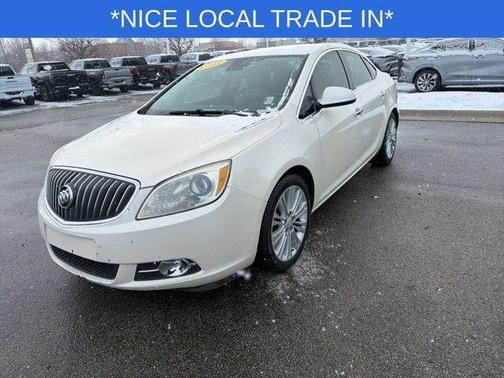 White Diamond Clearcoat 2013 Buick Verano Base