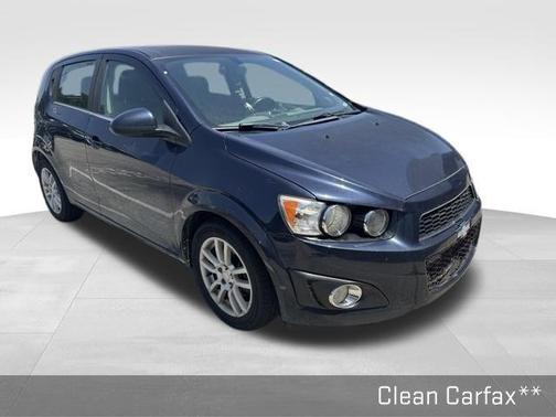Velvet 2016 Chevrolet Sonic LT