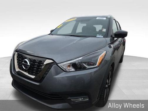 2019 Nissan Kicks SR