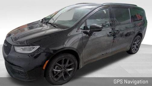 2022 Chrysler Pacifica Touring-L