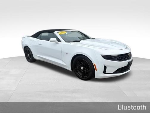 Summit White 2020 Chevrolet Camaro 1LT
