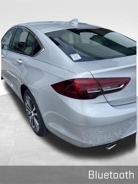 2019 Buick Regal Sportback Essence