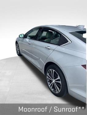 2019 Buick Regal Sportback Essence