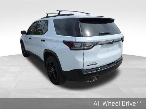 Summit White 2018 Chevrolet Traverse Premier