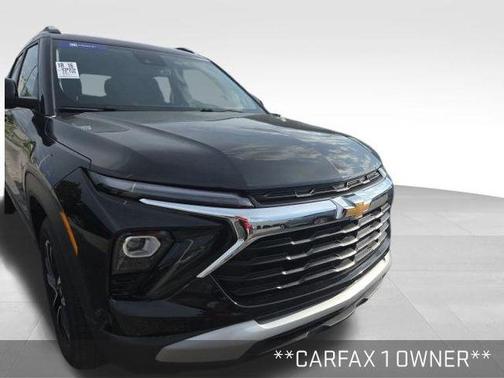 Mosaic Black Metallic 2025 Chevrolet Trailblazer LT