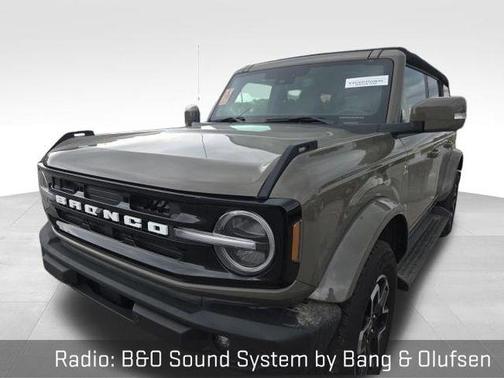 Gray 2025 Ford Bronco Outer Banks