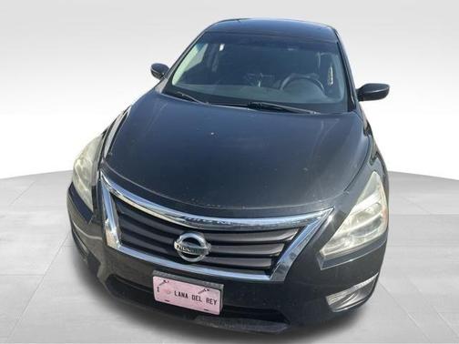 Super Black 2014 Nissan Altima 2.5 S