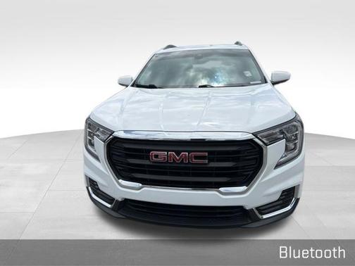 Summit White 2023 GMC Terrain SLE