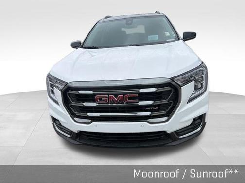 Summit White 2023 GMC Terrain AT4