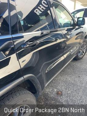 2020 Jeep Grand Cherokee Laredo