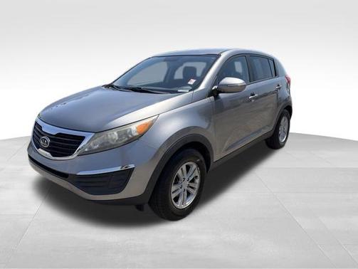 Mineral Silver 2011 Kia Sportage LX