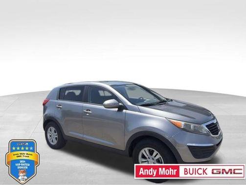 Mineral Silver 2011 Kia Sportage LX