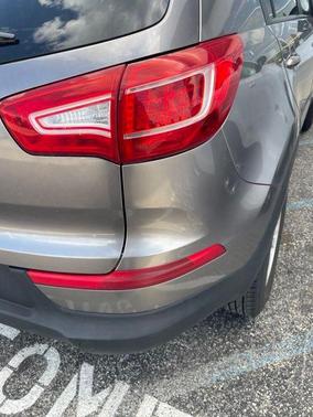 Mineral Silver 2011 Kia Sportage LX