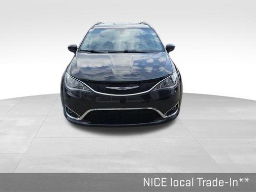 2018 Chrysler Pacifica Touring-L