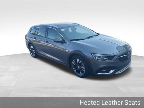 2019 Buick Regal TourX Essence