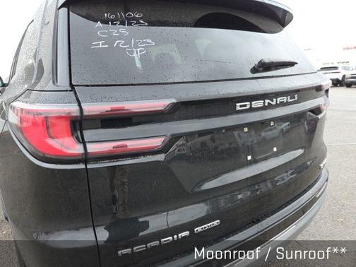 2025 GMC Acadia Denali