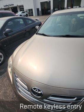 2009 Toyota Camry Hybrid Base (E-CVT)