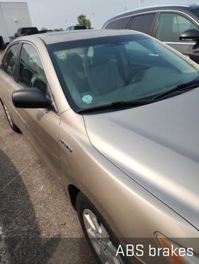 2009 Toyota Camry Hybrid Base (E-CVT)