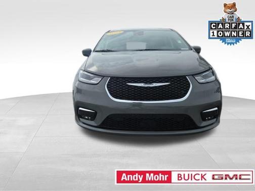 2023 Chrysler Pacifica Touring-L