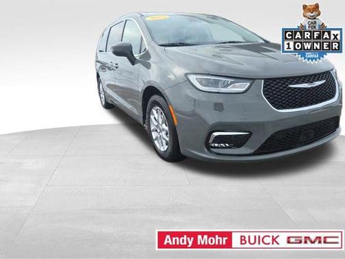 2023 Chrysler Pacifica Touring-L