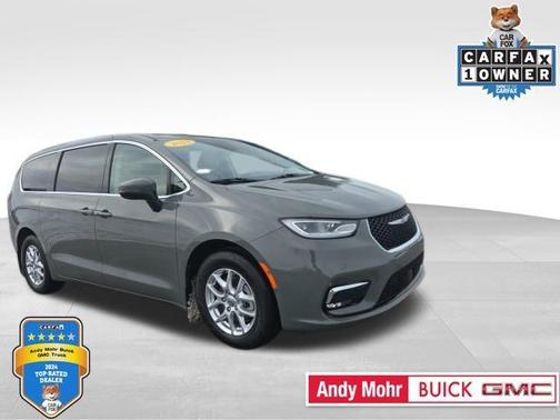 2023 Chrysler Pacifica Touring-L