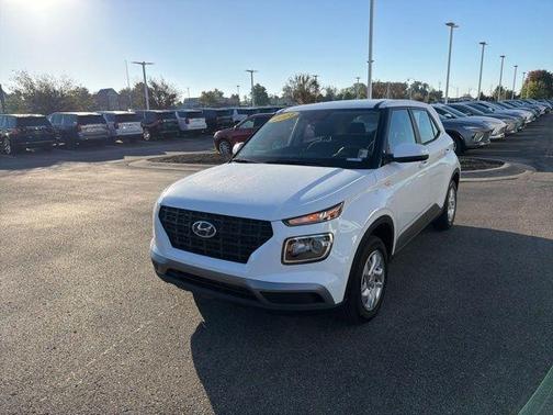 2024 Hyundai VENUE SE