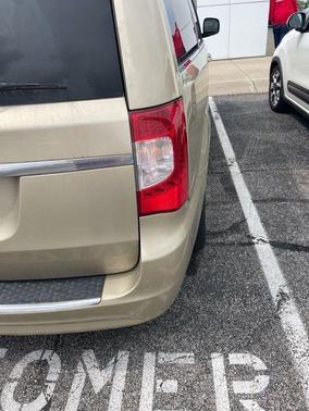2012 Chrysler Town & Country Touring