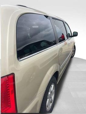 2012 Chrysler Town & Country Touring