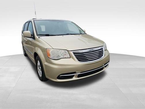 2012 Chrysler Town & Country Touring