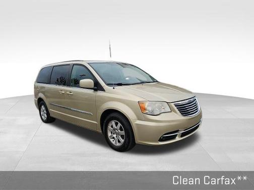 2012 Chrysler Town & Country Touring
