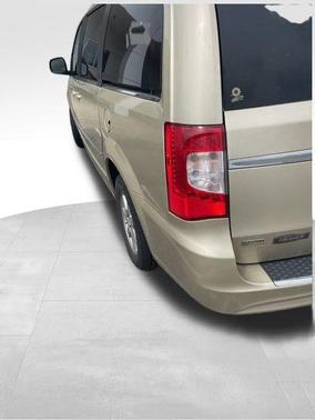 2012 Chrysler Town & Country Touring