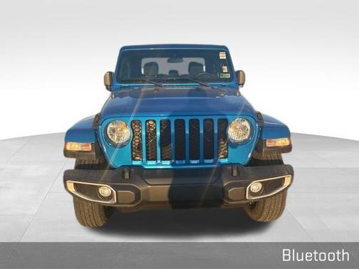 Hydro Blue Pearlcoat 2022 Jeep Gladiator Sport