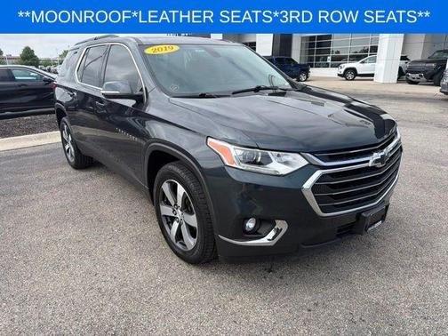 Graphite Metallic 2019 Chevrolet Traverse LT Leather